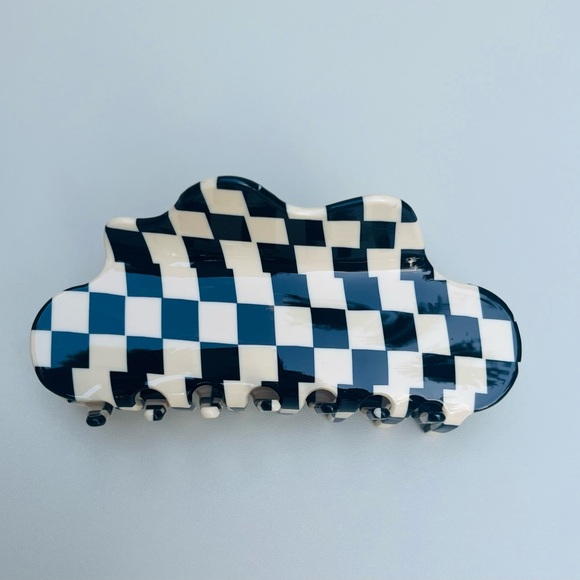Nimbus Checkered Hair Claw Clip - Picture 2 of 3